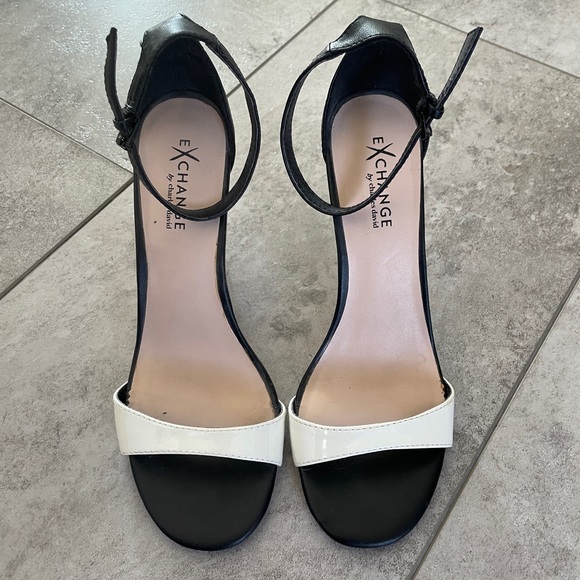 Exchange by Charles Davis Black and White high heel stiletto shoes SZ 9M - Picture 1 of 5